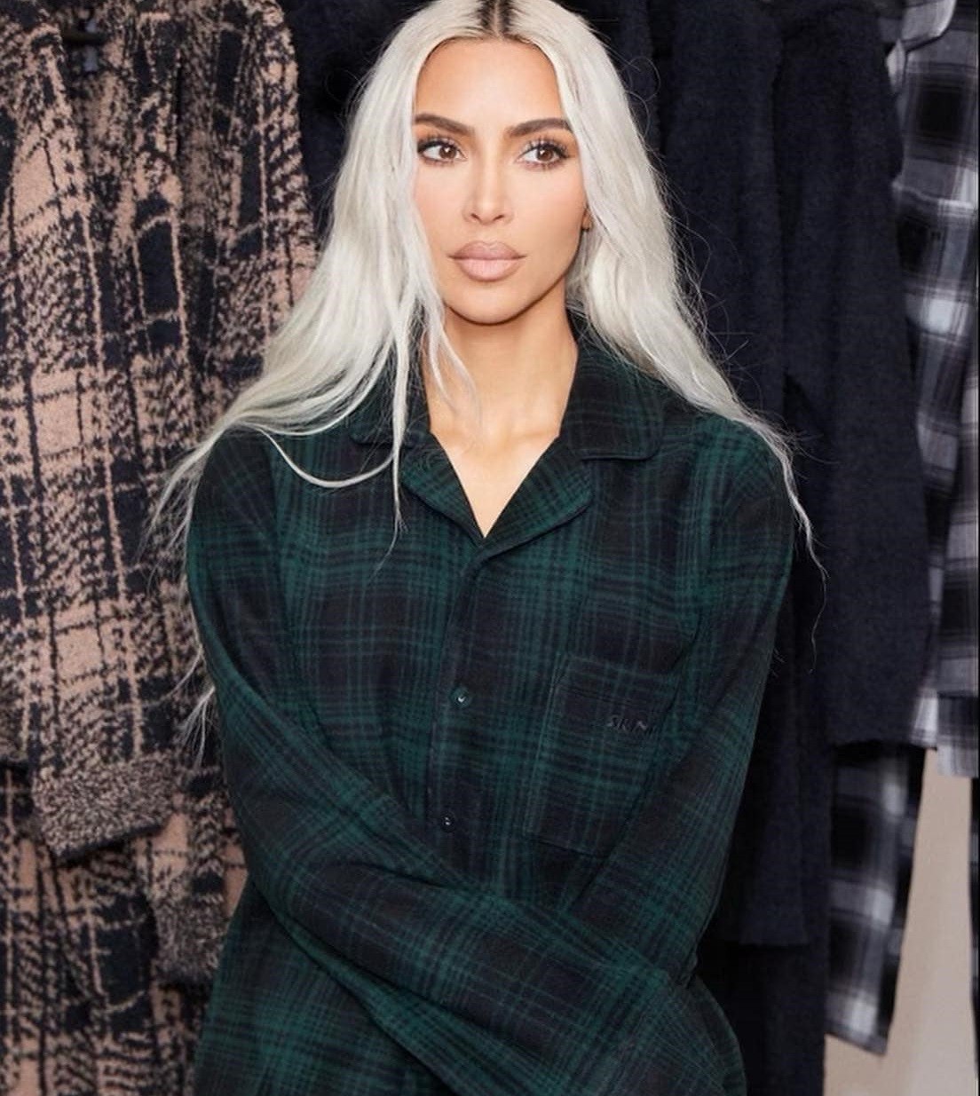 La ce trucuri apelează Kim Kardashian pentru a se menține în formă la 42 de ani