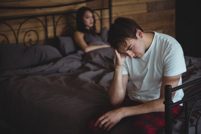 De ce te simți epuizat după sex? Semnale de alarmă de la corpul tău