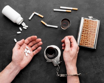 Fumatul, alcoolul și drogurile – inamicii erecției tale